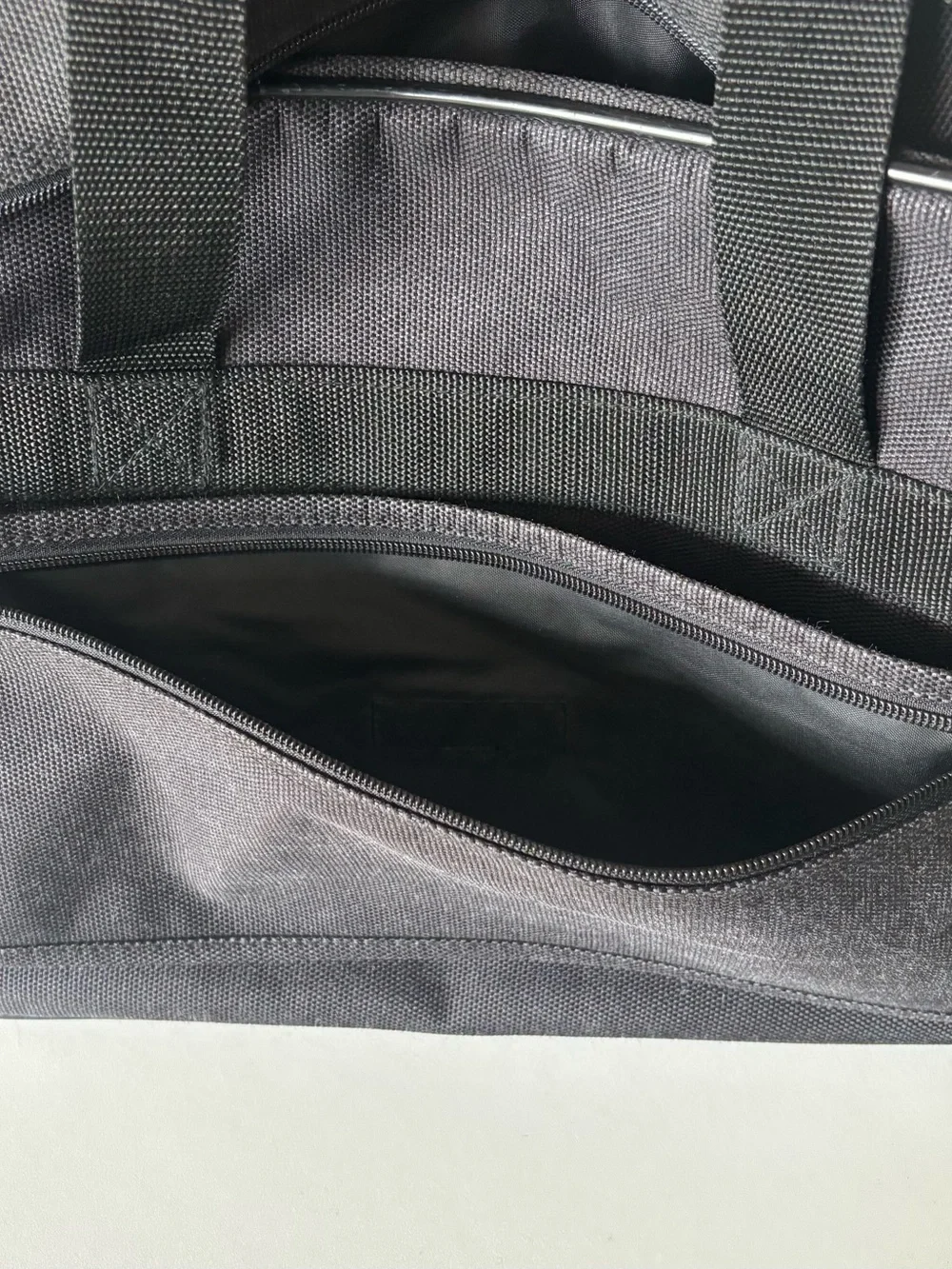 Vintage Jaguar Navy Blue Overnight Travel Shoulder Bag/Weekender/Carry-on